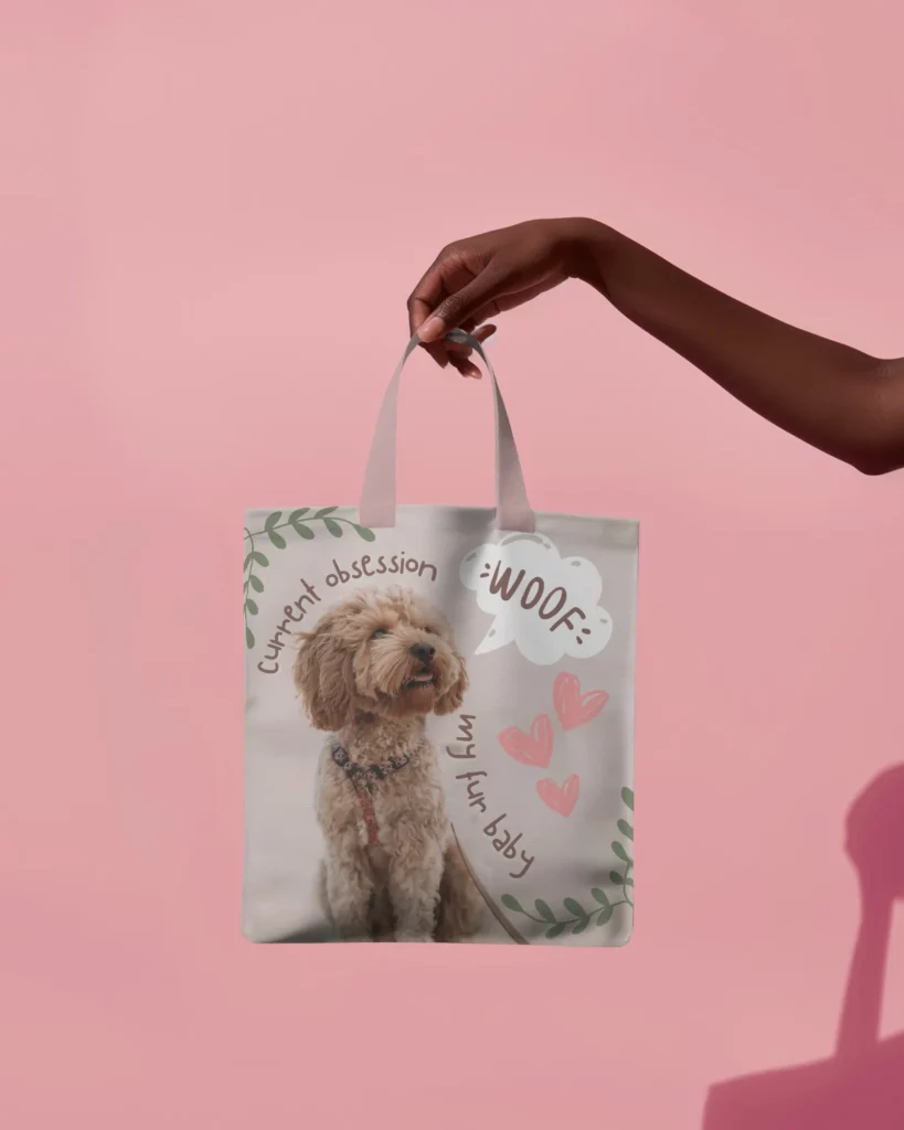 aesthetic Shopping Bag mockup photoshoot in hand 